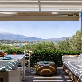 5 bedroom luxury villa with infinity pool, sea views and tennis court near Chania, sleeps 10